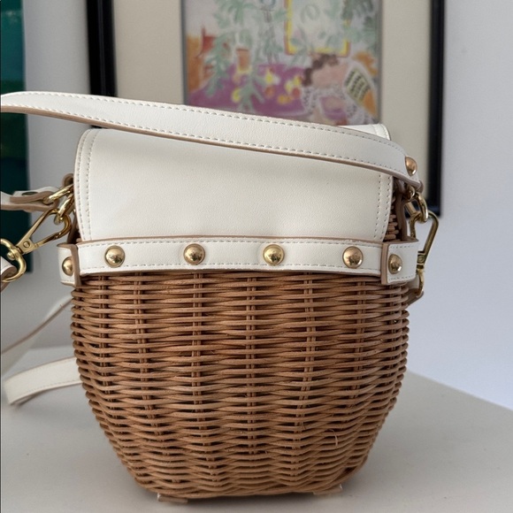 Wicker and White Leather Tommy Bahama Crossbody Bag - Picture 7 of 8